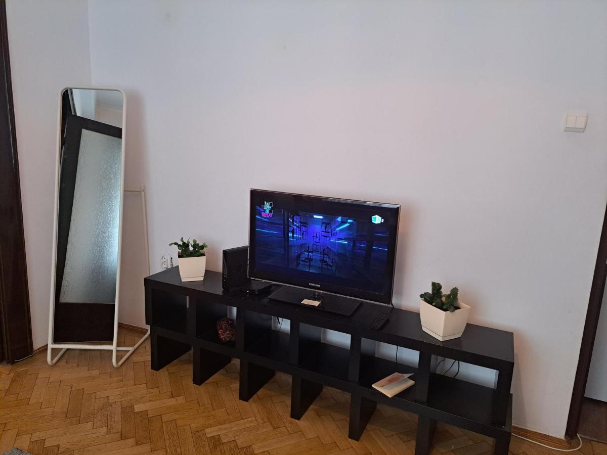 The Flat Of Sillence Piata Romana בוקרשט
