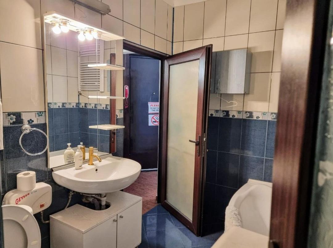 The Flat Of Sillence Piata Romana בוקרשט