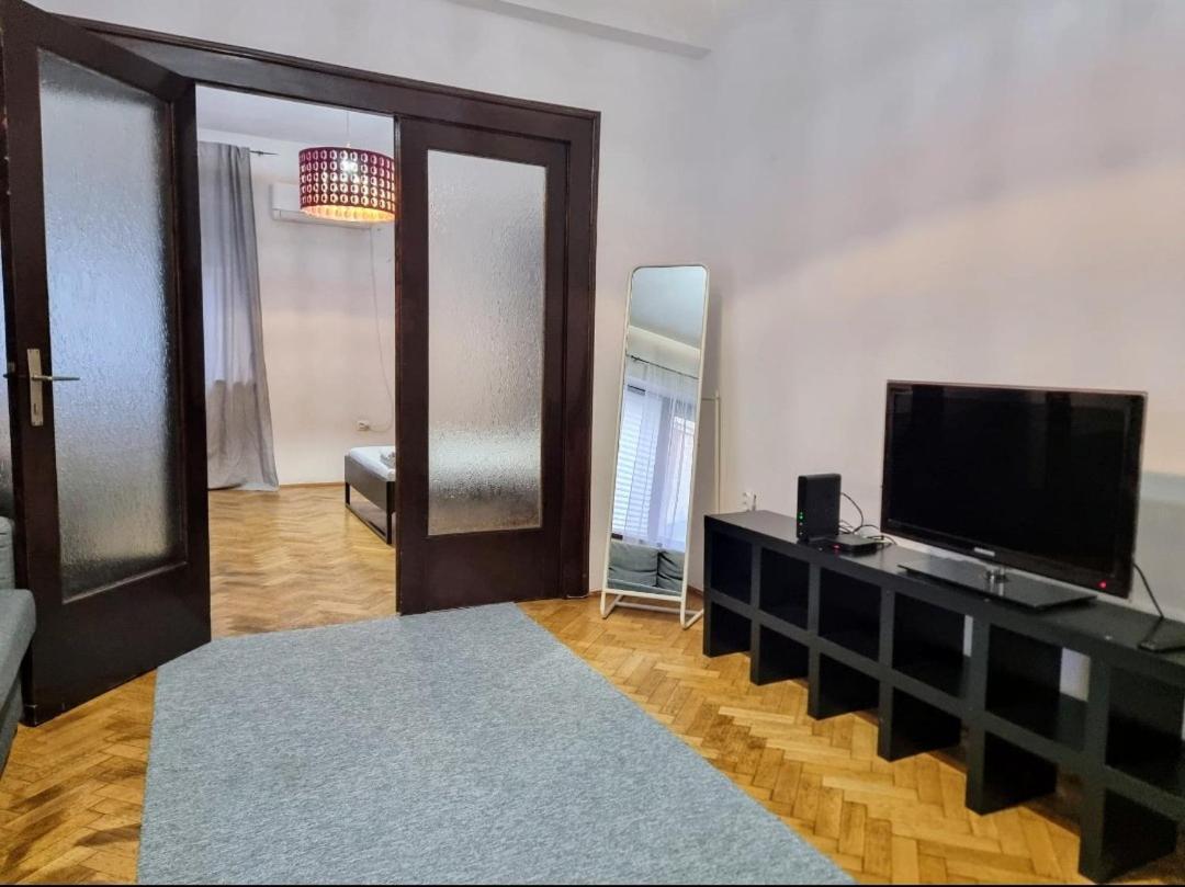 The Flat Of Sillence Piata Romana בוקרשט